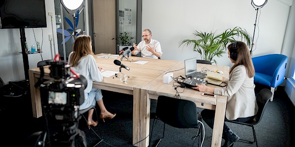 Episode 9 mit Dr. Thomas Wochele: Mit „Mindestanstand“ durch die Krise