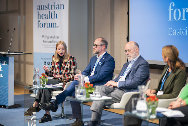 Podiumsdiskussion ”Von Policy zu Politics”