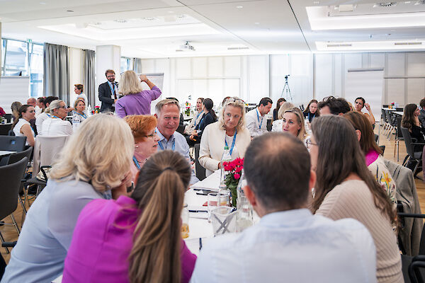 Angeregte Diskussionen im Workshop „Chancen nützen: Strategien für erfolgreiche Impfprogramme“